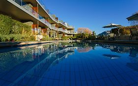 Lakeside Apartments